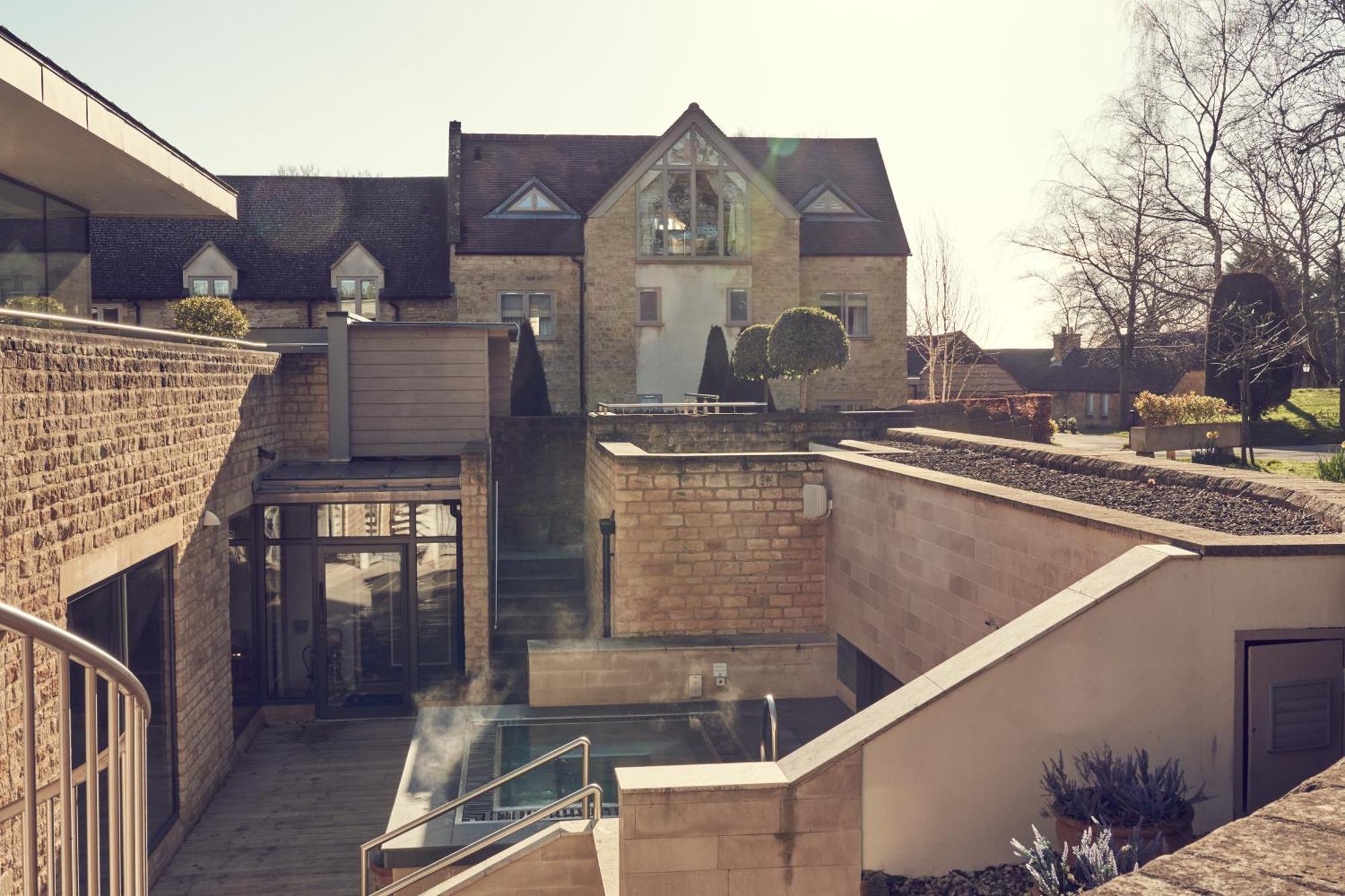 Dormy House Hotel Broadway  Bagian luar foto